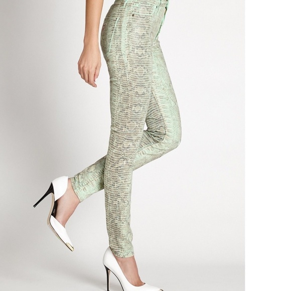 NEW GUESS 1981 HIGH RISE SKINNY JEANS - Picture 2 of 3